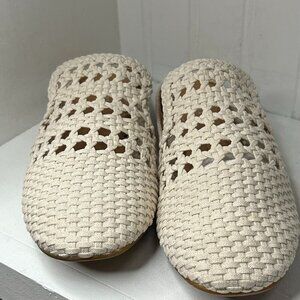BORN Cameo II Woven Fabric Mules Size 8 in Cream